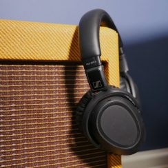 Sennheiser PXC 550-ii review: Fantastic travel headphones