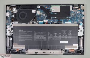 Asus ZenBook 14 UX425JA - internals and dissasembly