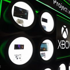 Xbox teases Chromecast-like streaming dongle for xCloud