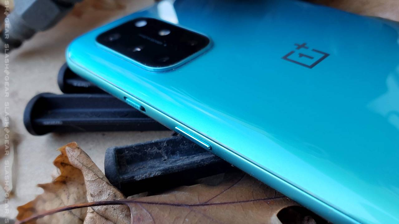 OnePlus 8T details that make this phone unique