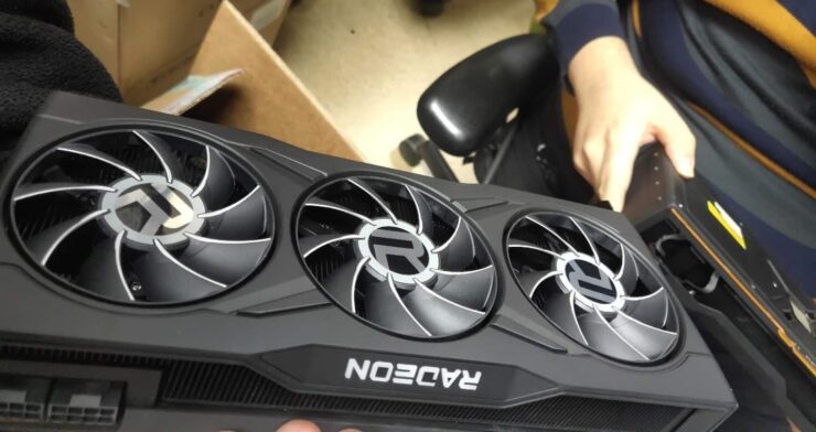 AMD Radeon RX 6800 XT Black Edition Graphics Card Spotted In The Wild