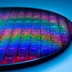 Intel wants to build chips for others – even Apple – and its 7nm chips are finally coming in 2023