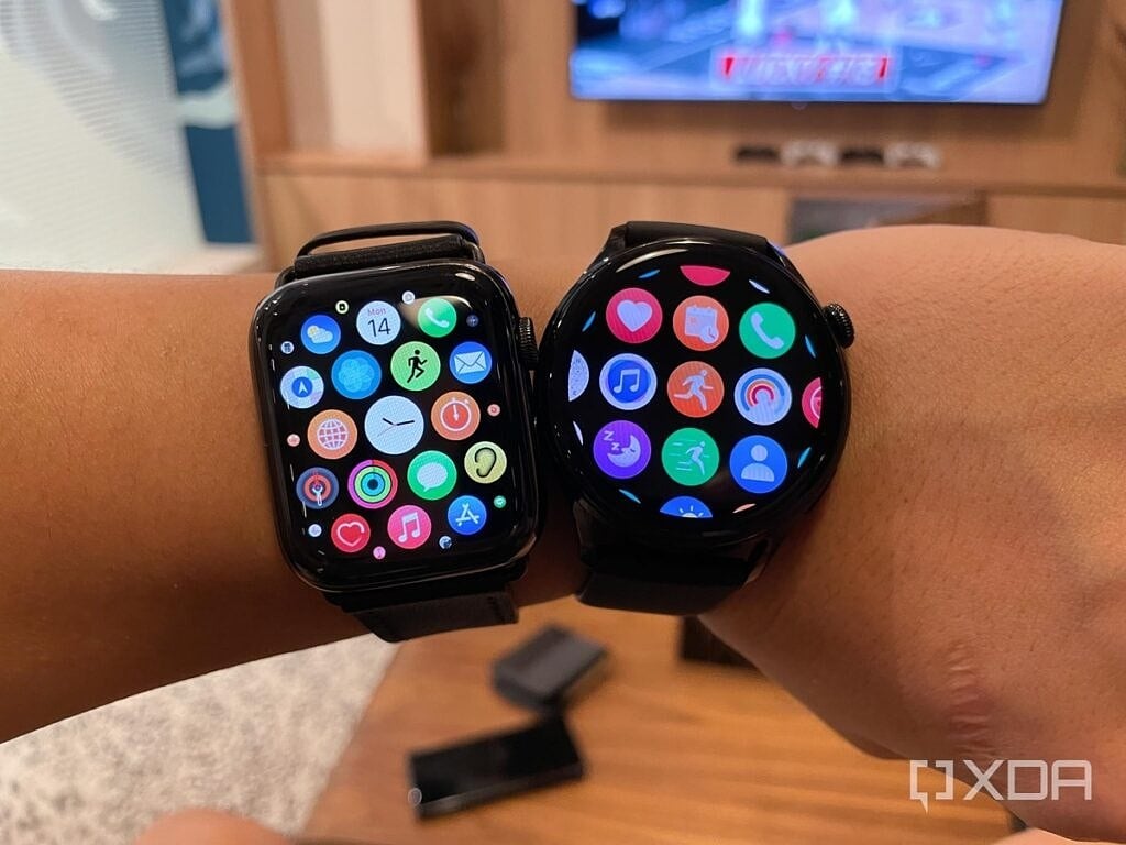 The app screen on the Apple Watch 6 and the Huawei Watch 3.