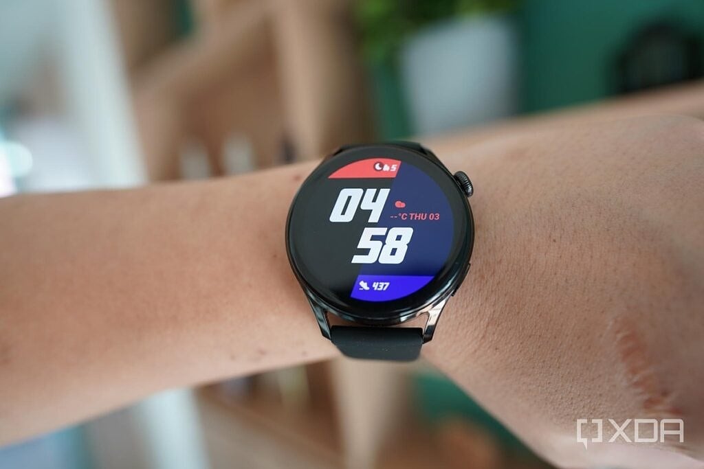 The Huawei Watch 3 with a minimal watch face. 