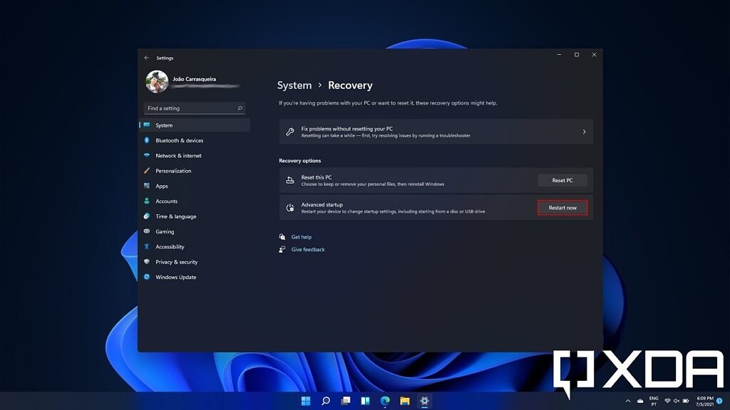 Windows 11 Recovery page with Advanced startup options highlighted