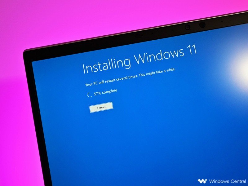 Here’s how to get your taskbar back in Windows 11 Build 22000.176
