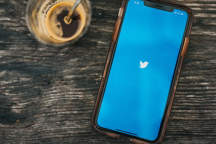 Twitter’s edit feature might preserve all previous versions of a tweet