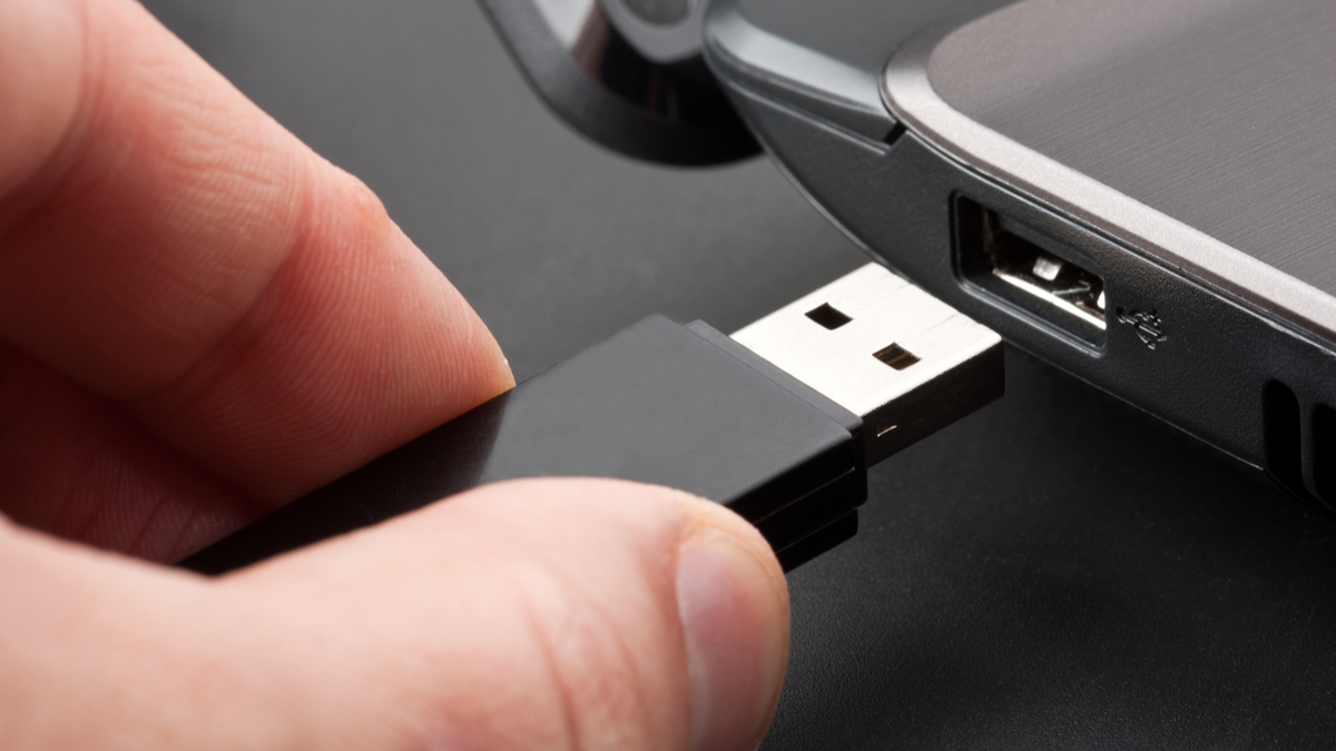 How to Use An Antivirus Boot Disc or USB Drive to Ensure Your Computer is Clean