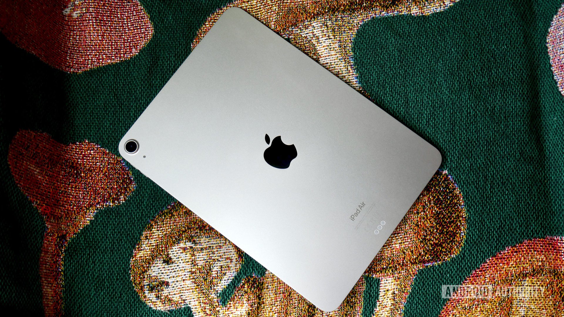 Apple iPad Air (5th generation) review: Spec-tock-ular