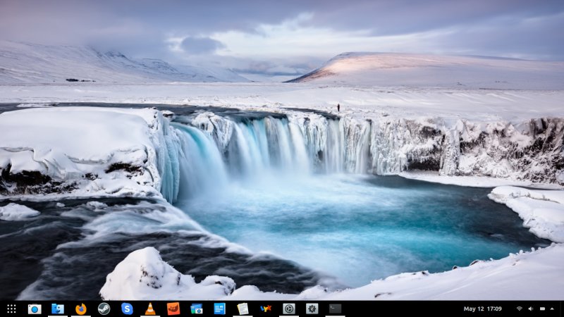 Fedora 32 Workstation review – Tux over troubled waters