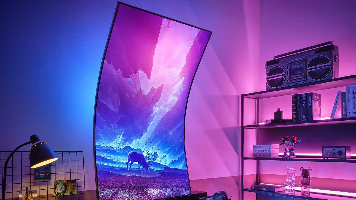 Samsung Odyssey Ark 1000R curved monitor is good option for pro gamers