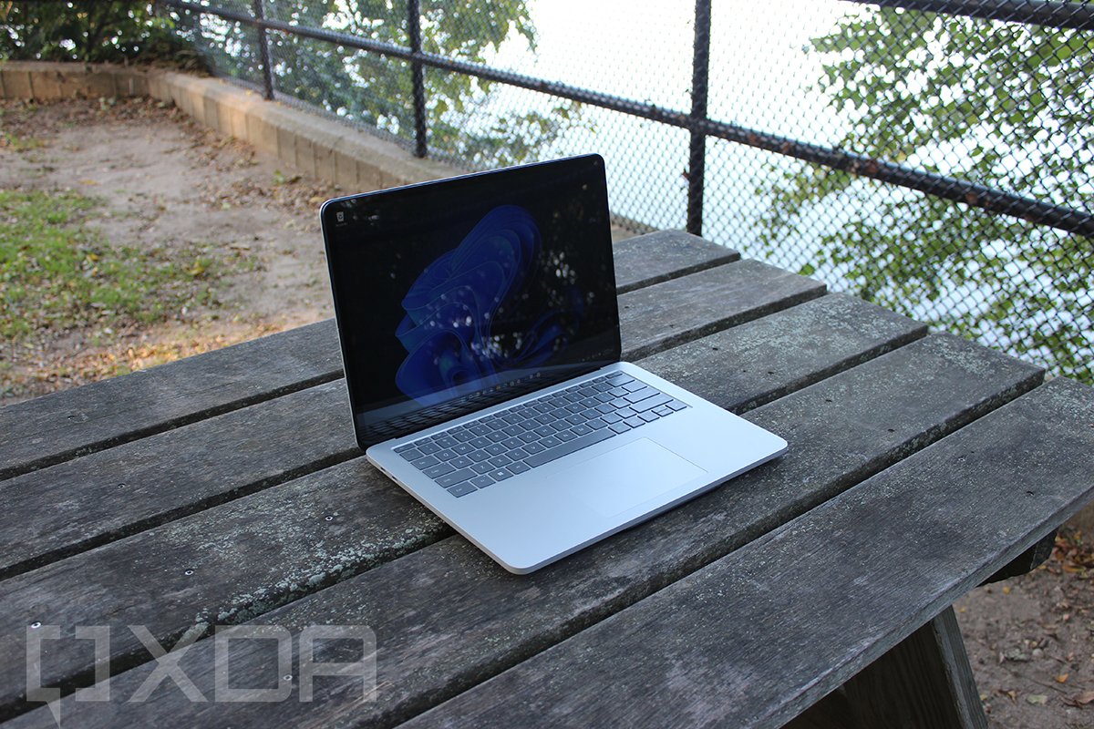 HP Dragonfly Folio G3 vs Surface Laptop Studio: Which one is best?
