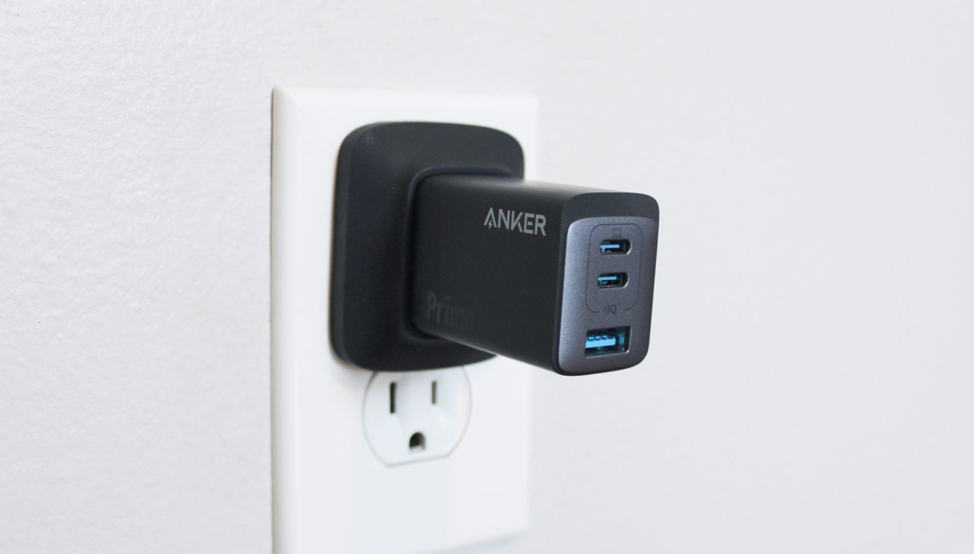 Anker 735 Charger (GaNPrime 65W) Review: Power in the Palm of Your Hand