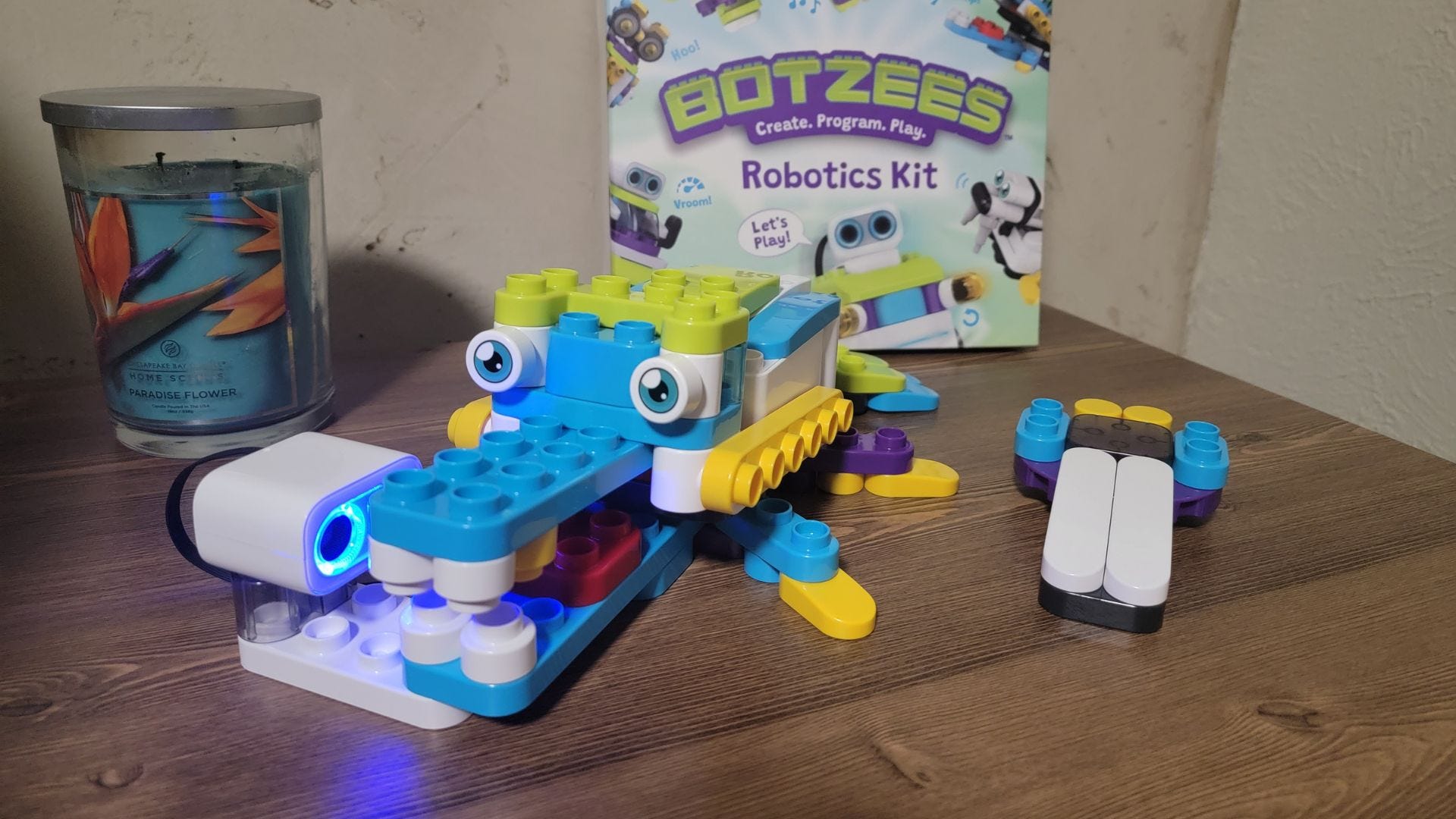 Didi the crocodile build of Botzees robotics kit