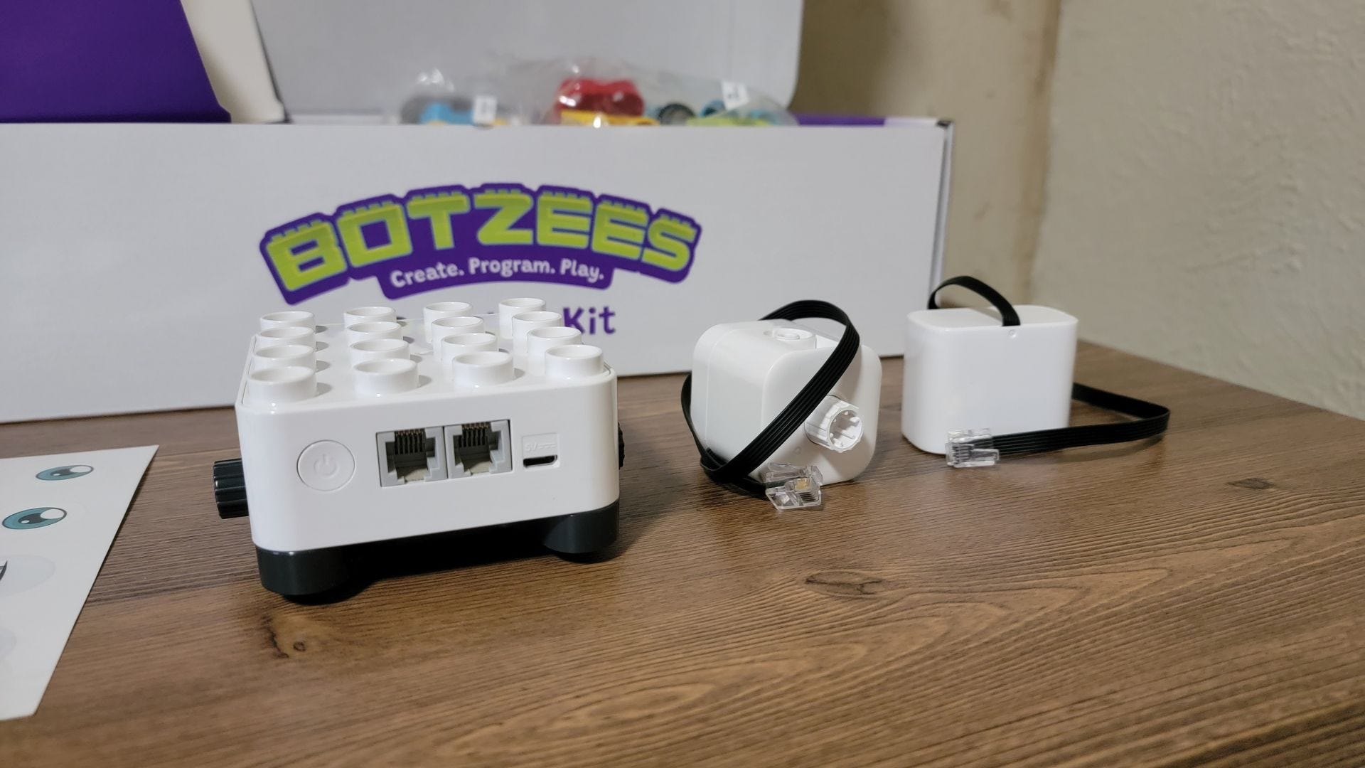 Botzees robotics kit electronics parts