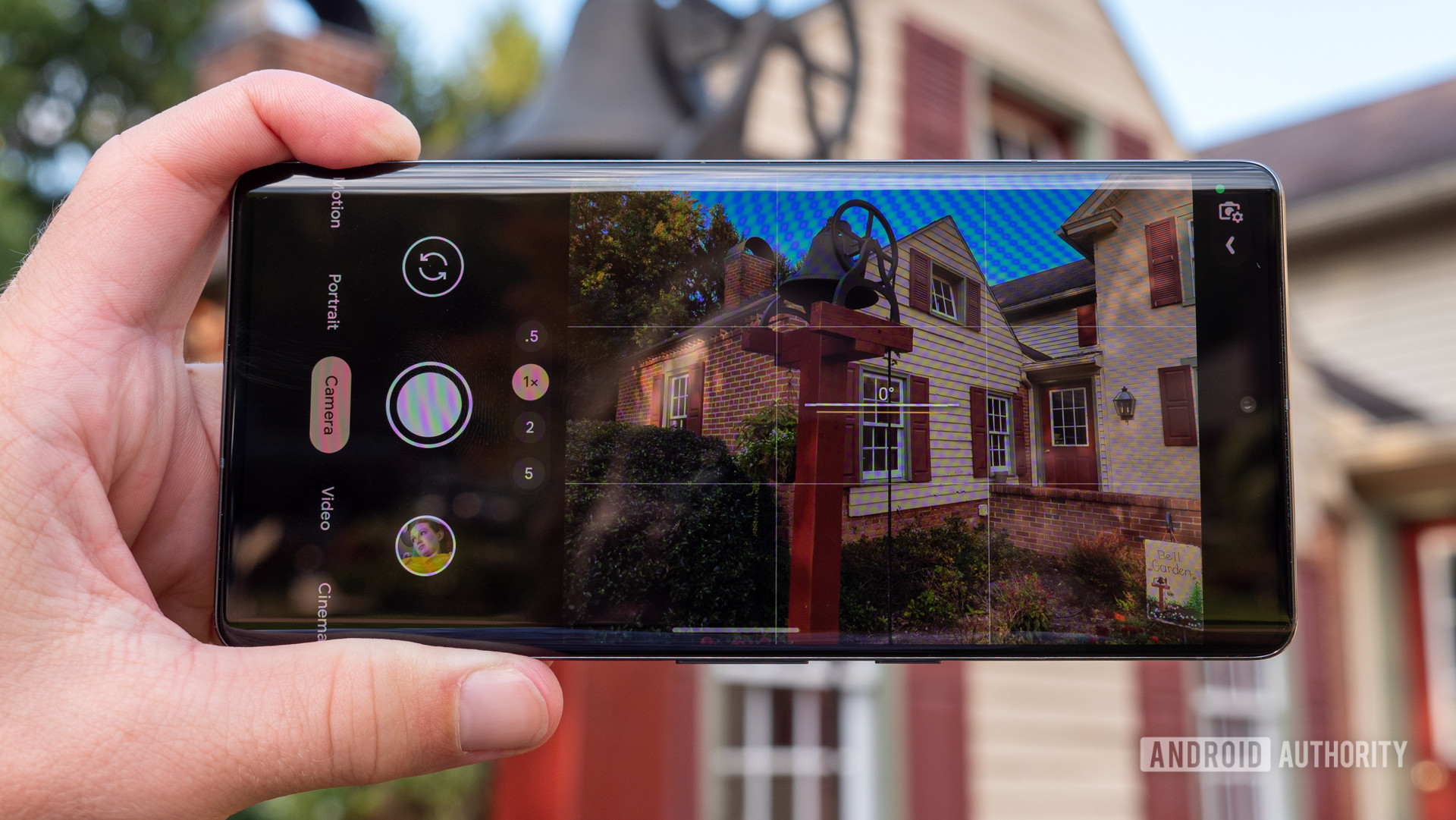Shooting the exterior of a house with the Google pixel 7 pro camera app.