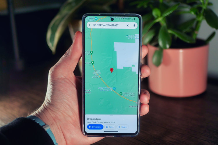 How to drop a pin on Google Maps: Mobile and desktop explained