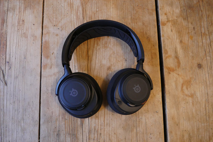 SteelSeries Arctis Nova 7 headset review: A happy medium