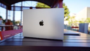 does-the-apple-macbook-pro-(2023)-have-thunderbolt?