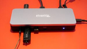 plugable-ud-msthdc-docking-station-review:-adding-(almost)-all-the-ports-your-chromebook-needs