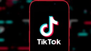 tiktok-introduces-refresh-button-to-help-users-diversify-their-feeds-scaled-9417401-8396206-4148255