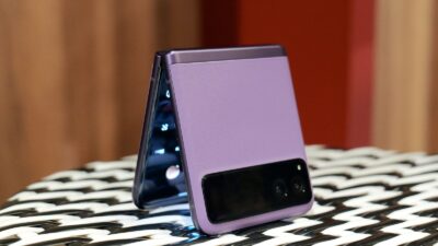 motorola-razr-40-hands-on:-first-impressions-of-the-affordable-foldable