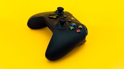 best-xbox-controllers-2023:-get-the-edge-with-these-official-and-third-party-pads