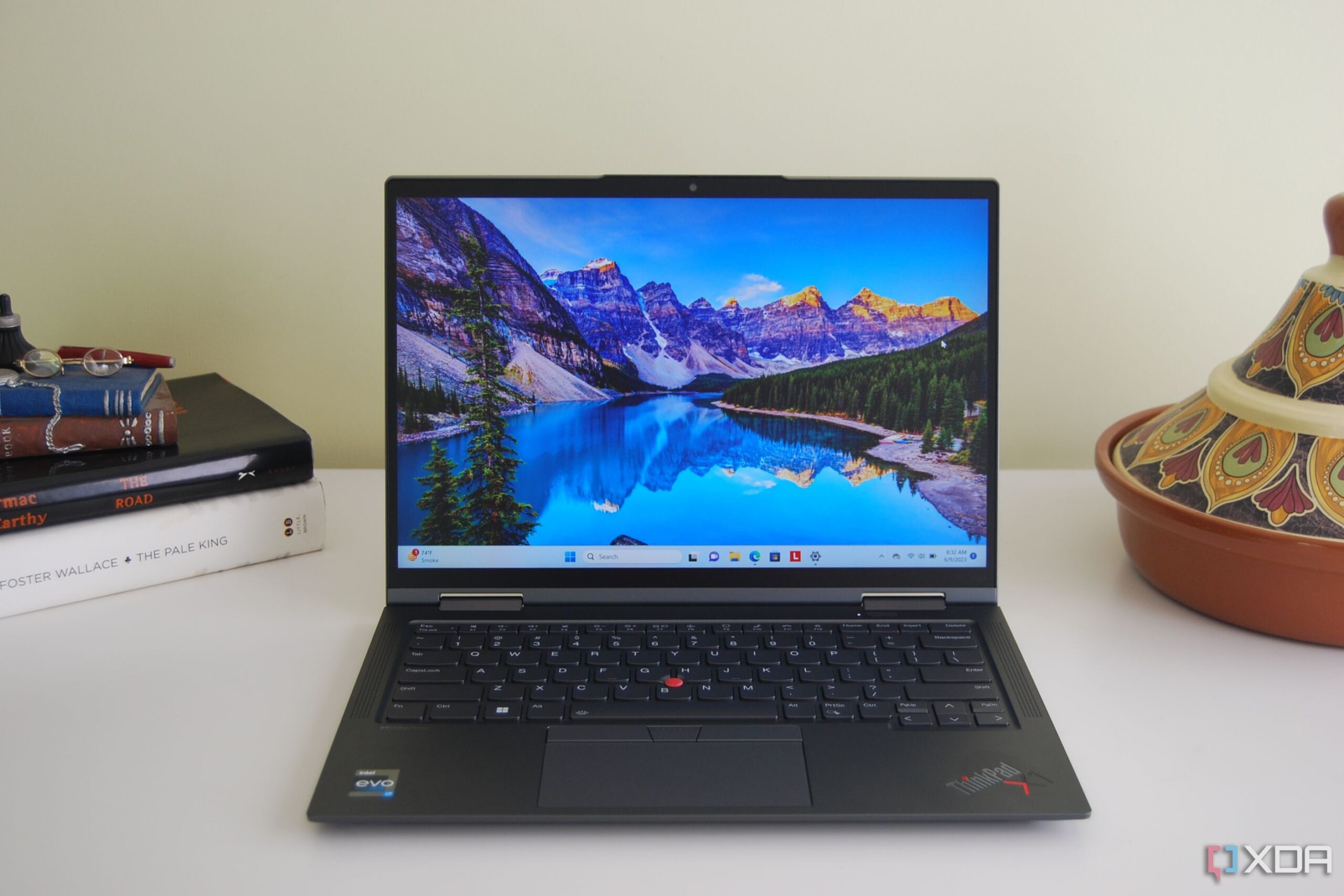lenovo-thinkpad-x1-yoga-(gen-8)-review:-a-business-convertible-without-compromises
