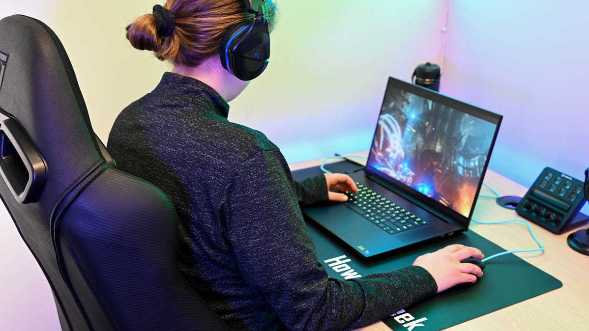 Person gaming on the Razer Blade 18