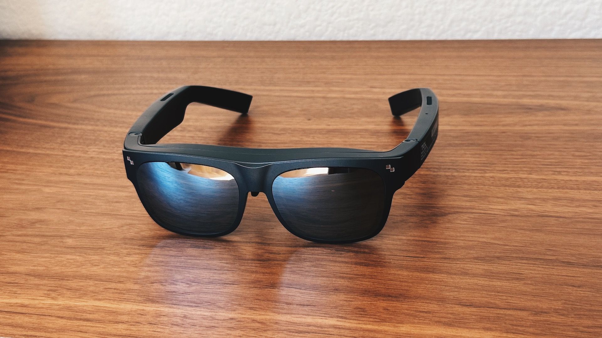 tcl-nxtwear-s-review:-smart-glasses-with-simple-vision