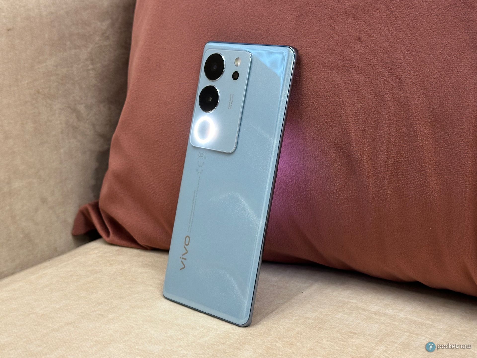 vivo-v29-review:-solid-display-and-camera-in-a-sleek-package