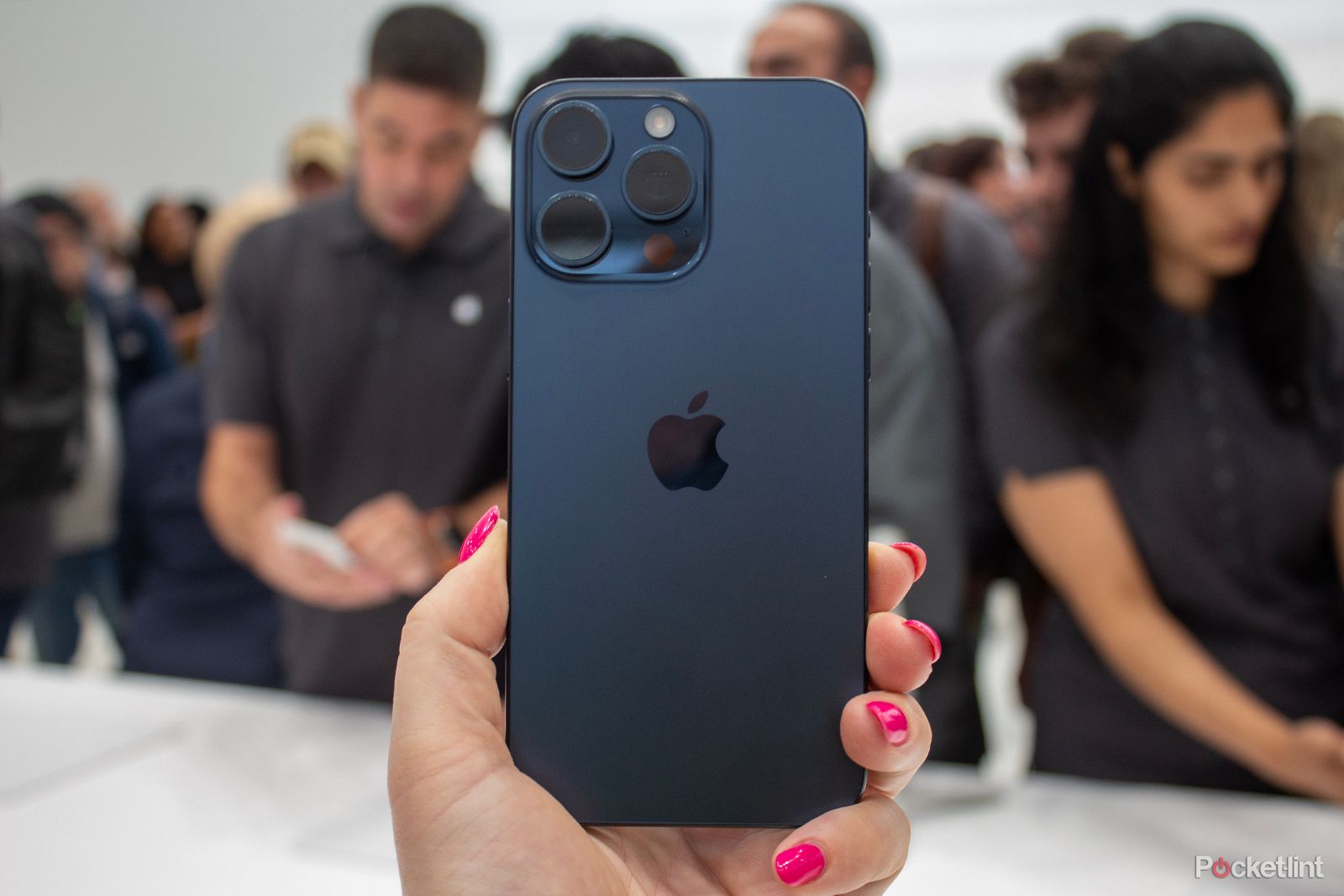 apple-iphone-15-pro-max-hands-on:-first-impressions-of-the-new-super-flagship
