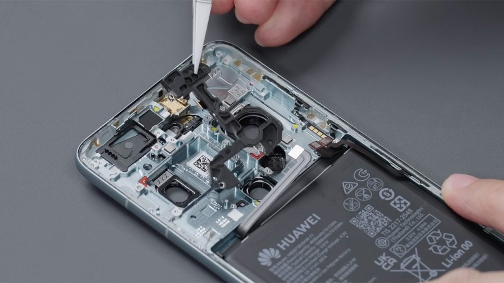 Huawei Mate 60 Pro Teardown: Luxurious Internals, Kirin 9000S Chip, Liquid Cooling, Stunning Camera and More