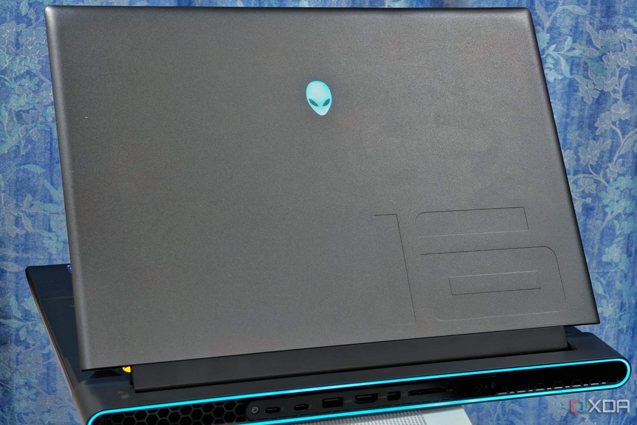 alienware-m16-r1-review:-too-powerful-for-its-own-good