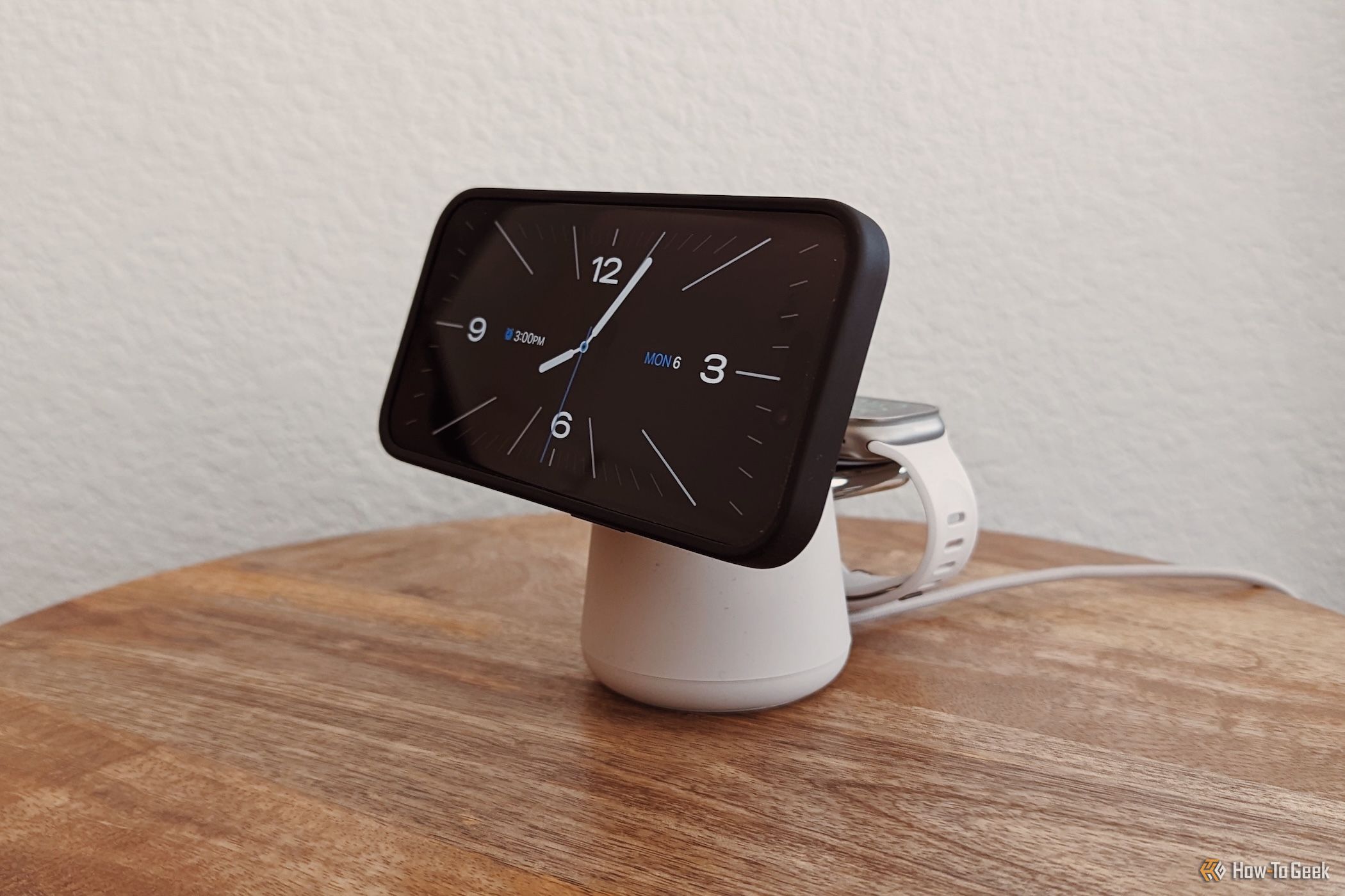 Belkin BoostCharge Pro 2-in-1 from the front with an iPhone in StandBy mode