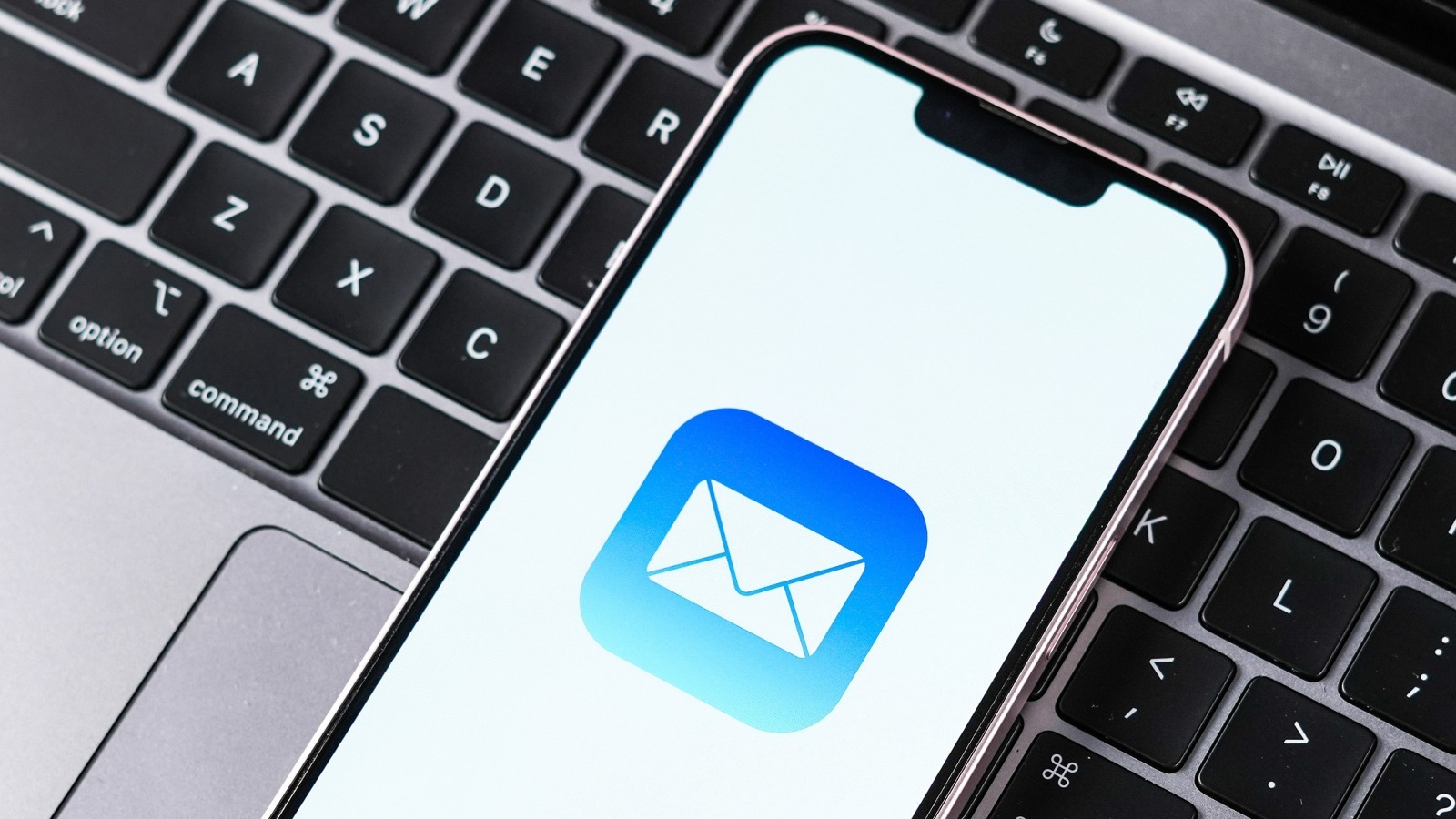 How To Add Another Email Address To Your iPhone’s Mail App
