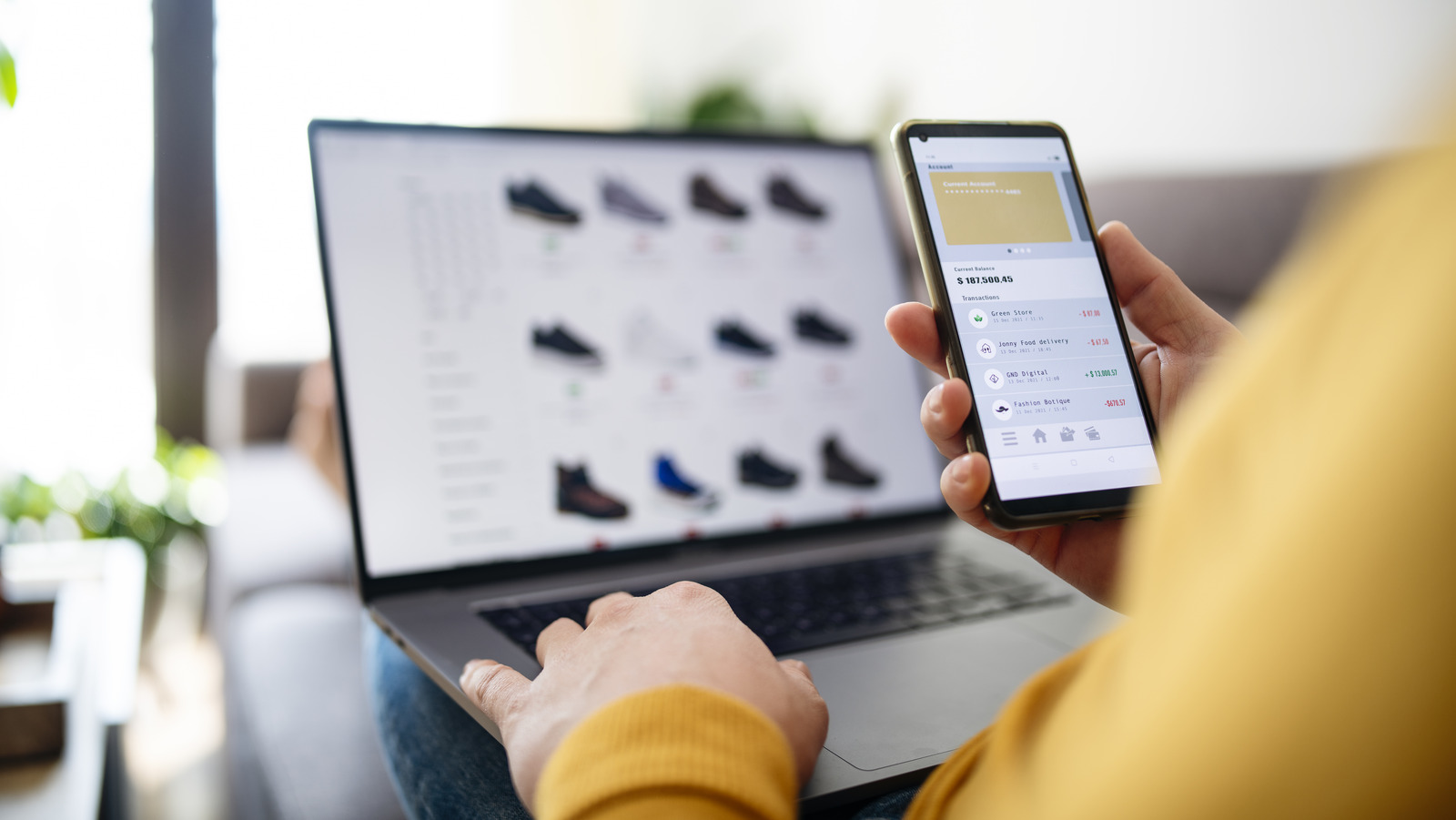 5 Of The Best Price Tracking Tools For Online Shopping