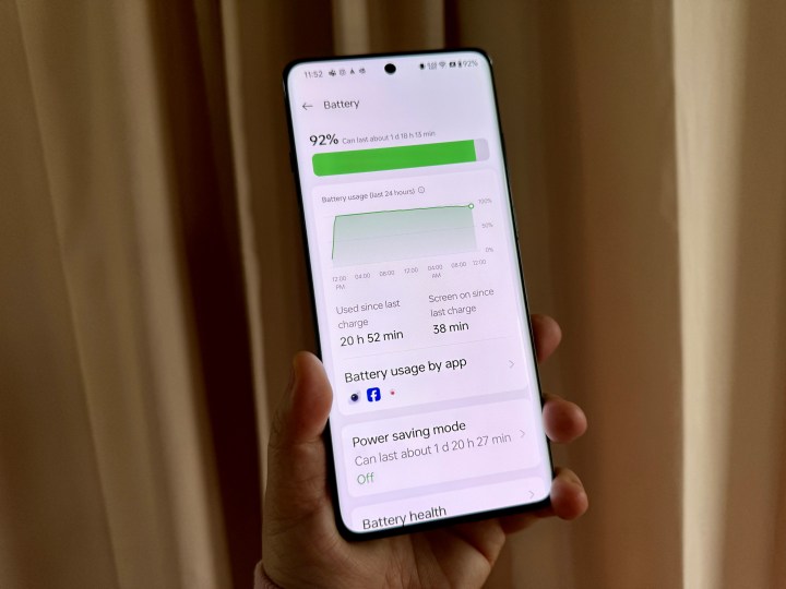 OnePlus 12 Flowy Emerald showing battery screen.